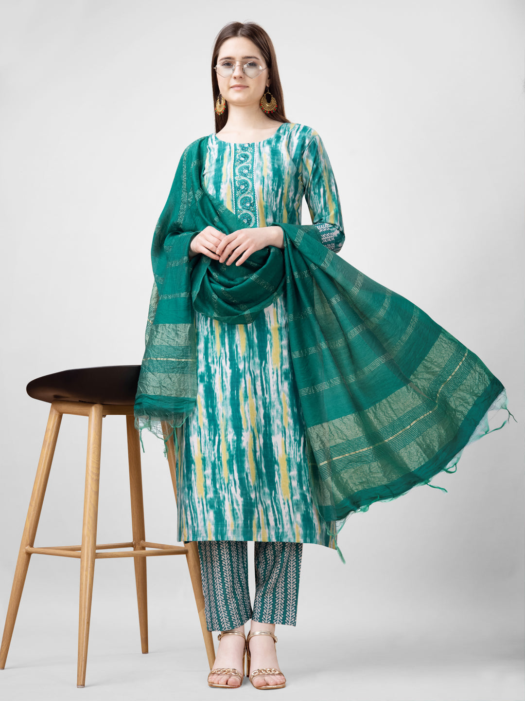 Embroidered Rama Green Rayon Kurta Sets for Women