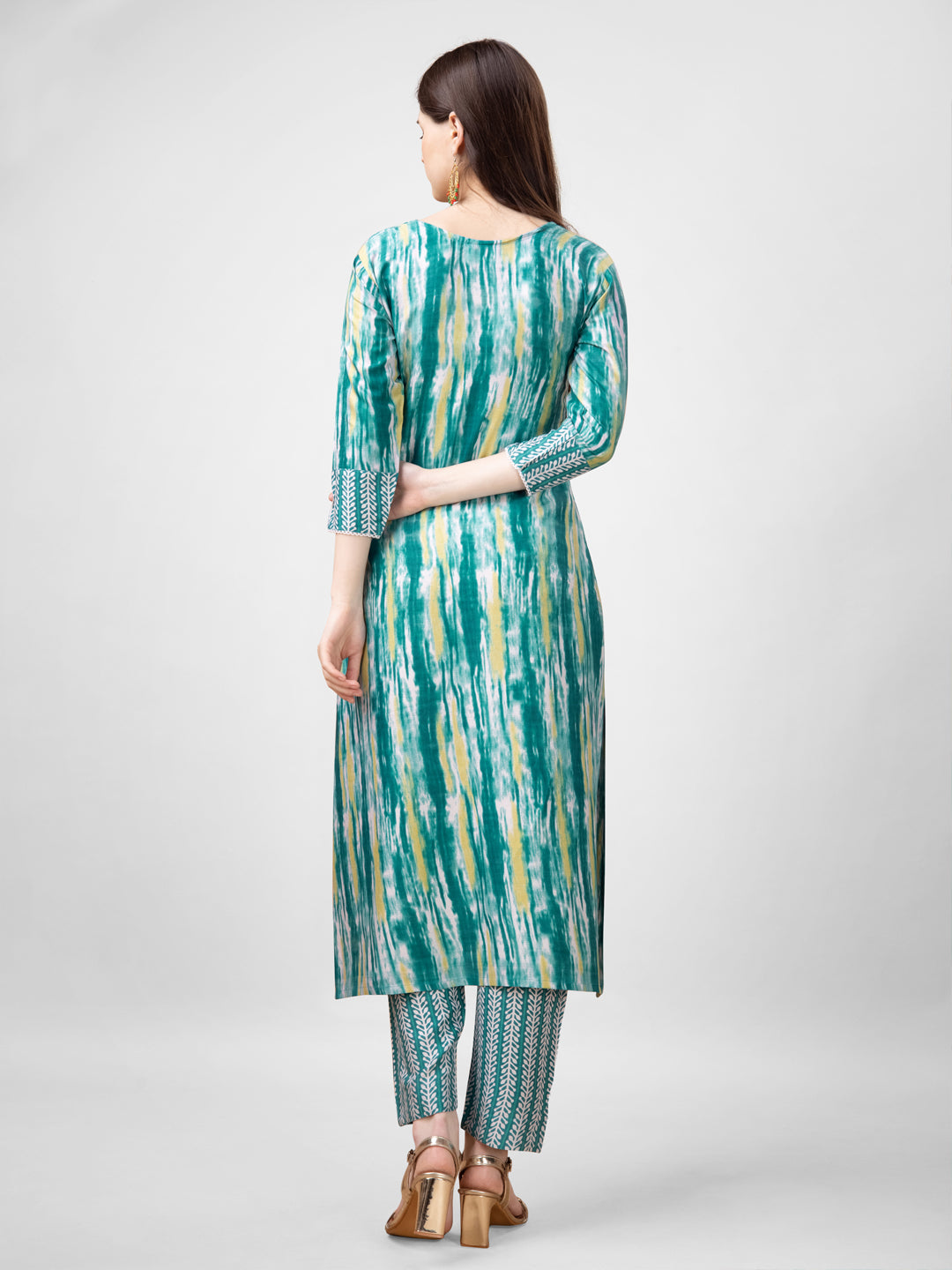 Embroidered Rama Green Rayon Kurta Sets For Women